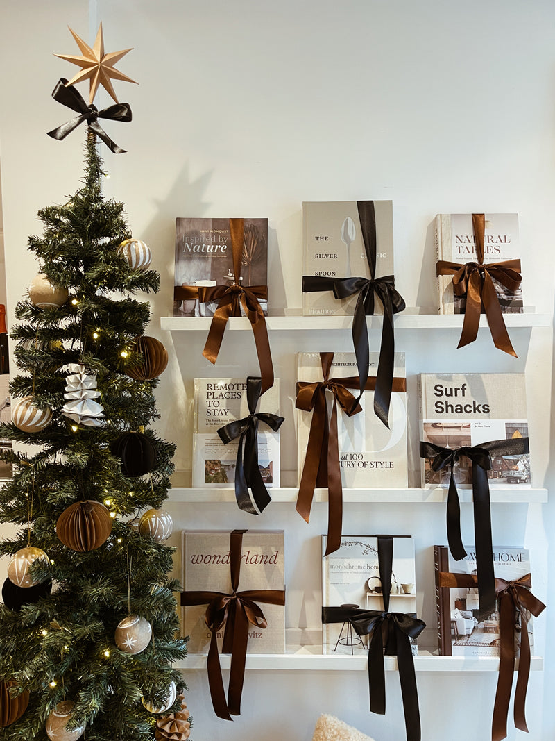 Black Recycled Paper Decoration