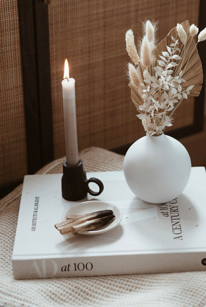 Loop Candle Holder