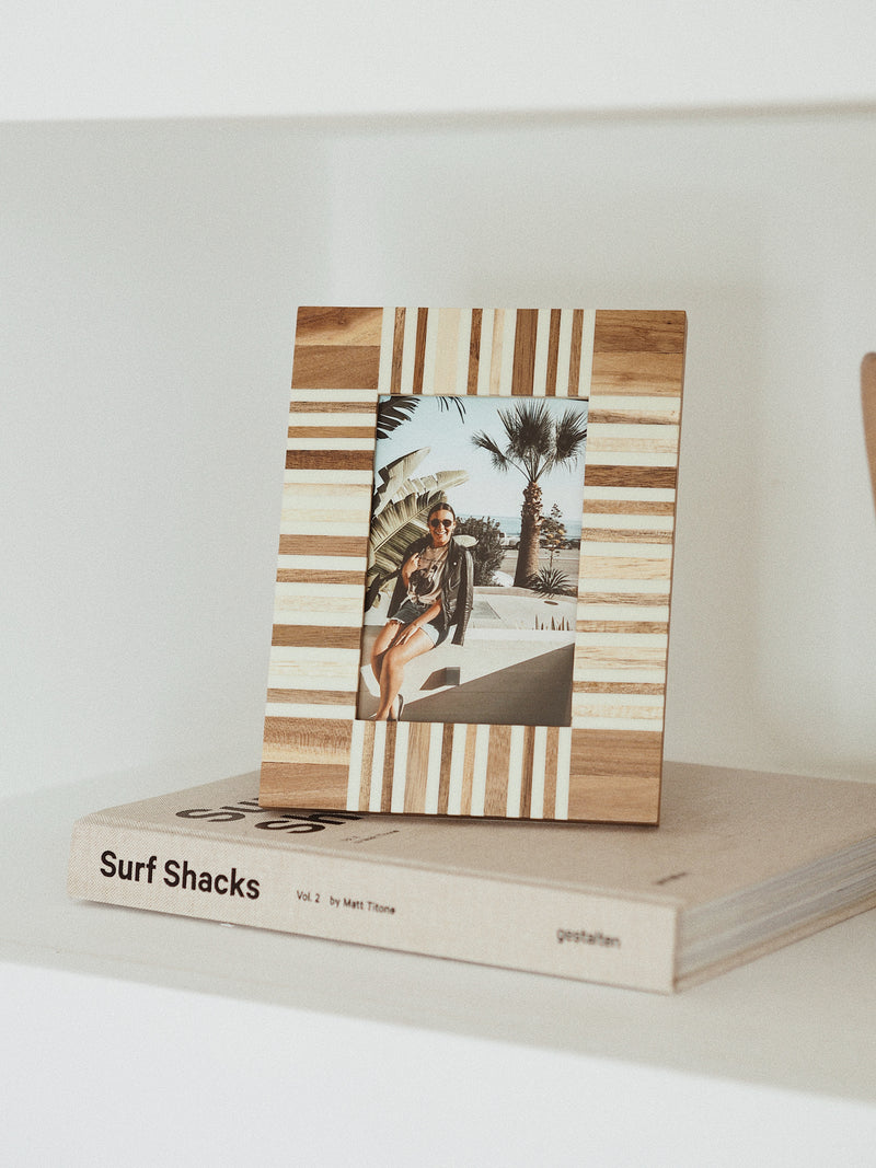 Cali Photoframe